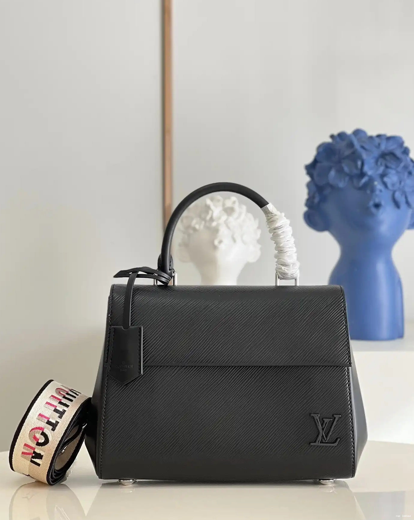 Cheap VUITTON CLUNY LOUIS BB 0530